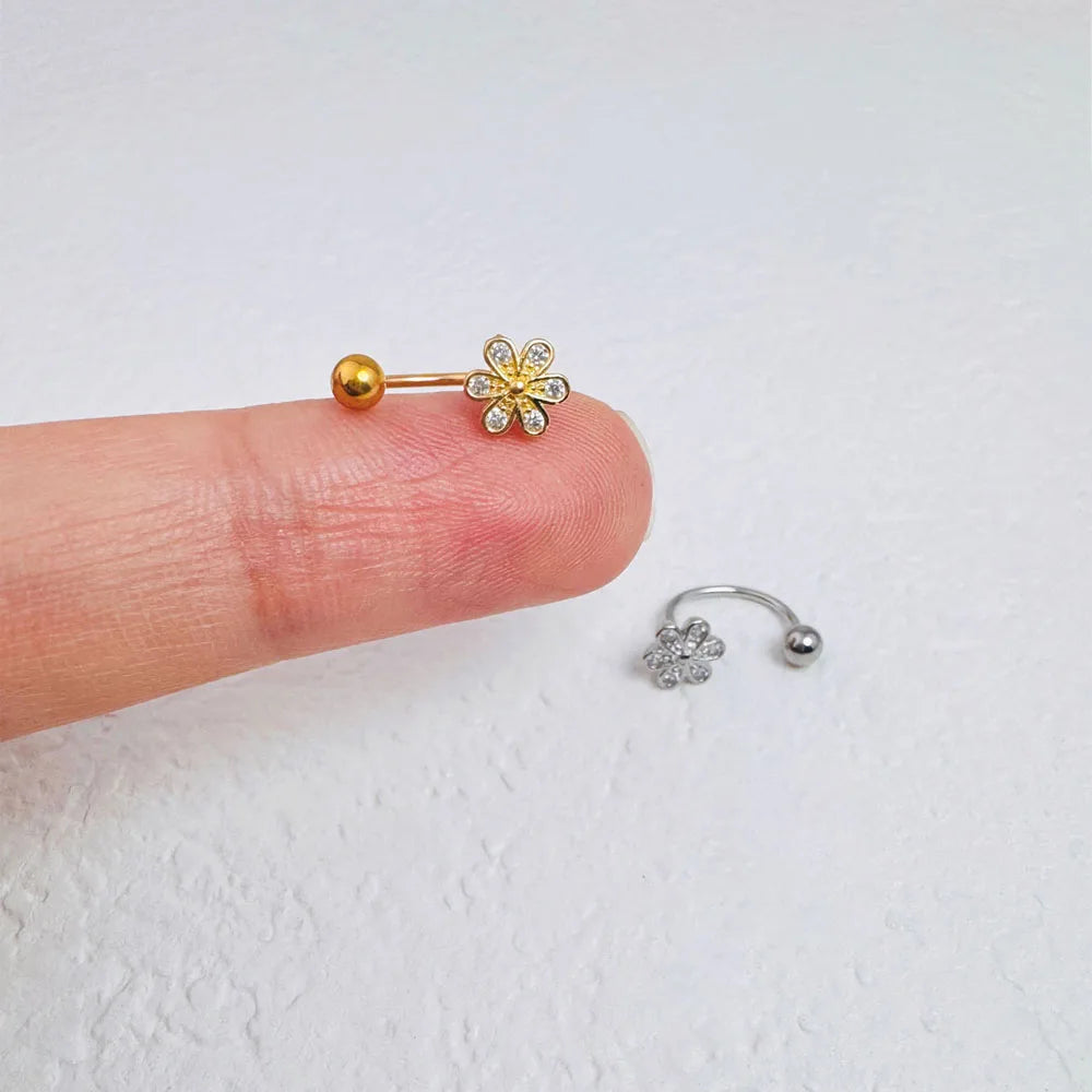 1Pc Simple Flower-Shaped Nose Ring,14K Gold Plated Stainless Steel Piercing Jewelry for Women Daily Wear Body Piercing Accessory