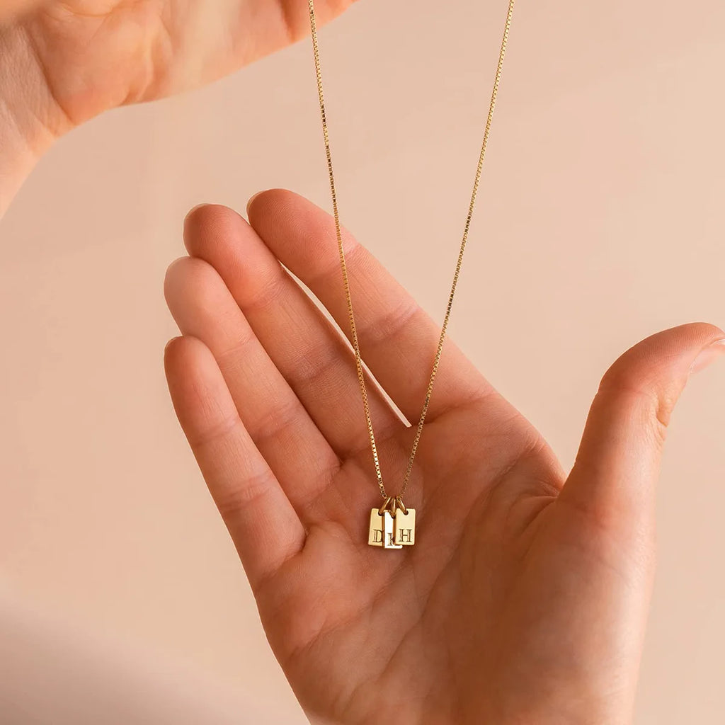 Collier Initiale Lettre Plaqué Or – Acier Inoxydable Gravé, Pendentif Carré, 26 Lettres Disponibles